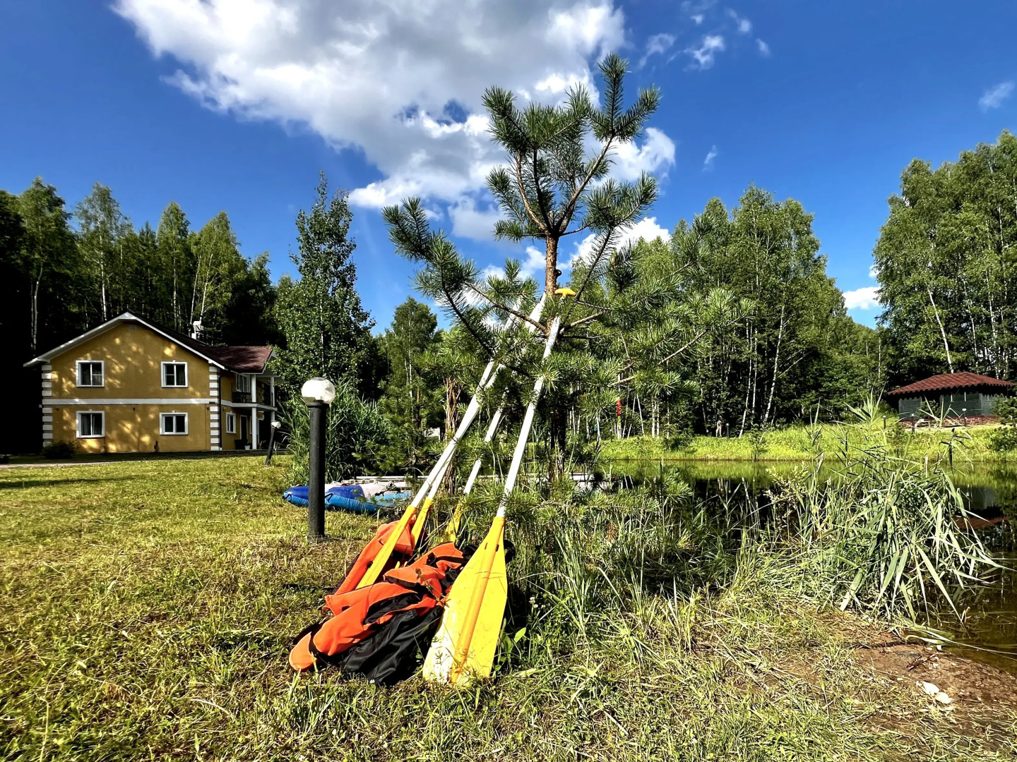 Гостевой дом Загородный коттедж на берегу собственного озера