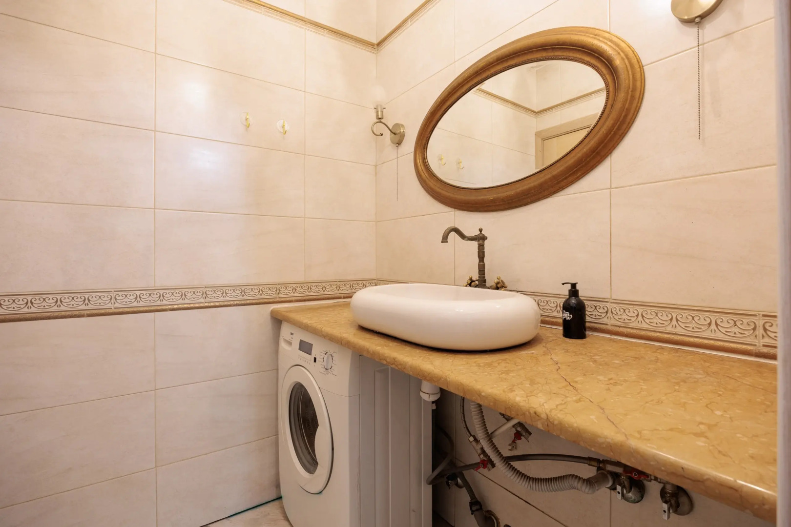 Апартаменты у Казанского Собора DereMRents ДереМРентс