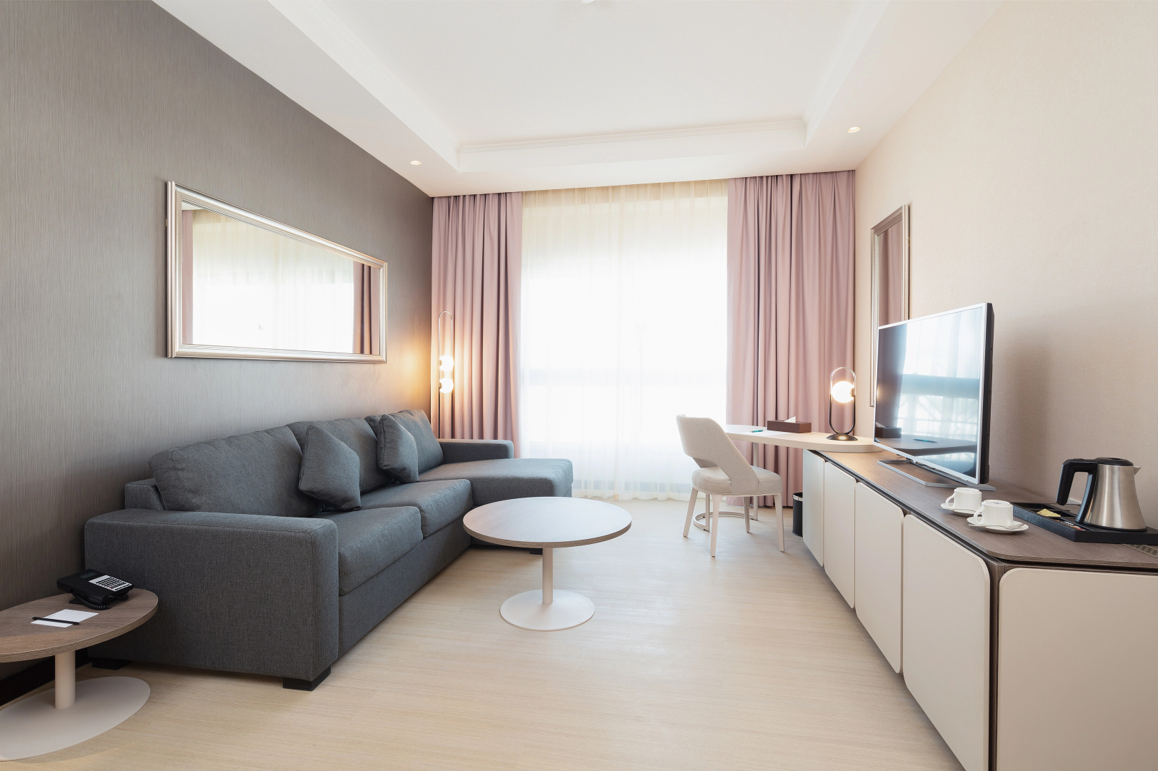 Отель Barceló Al Jaddaf