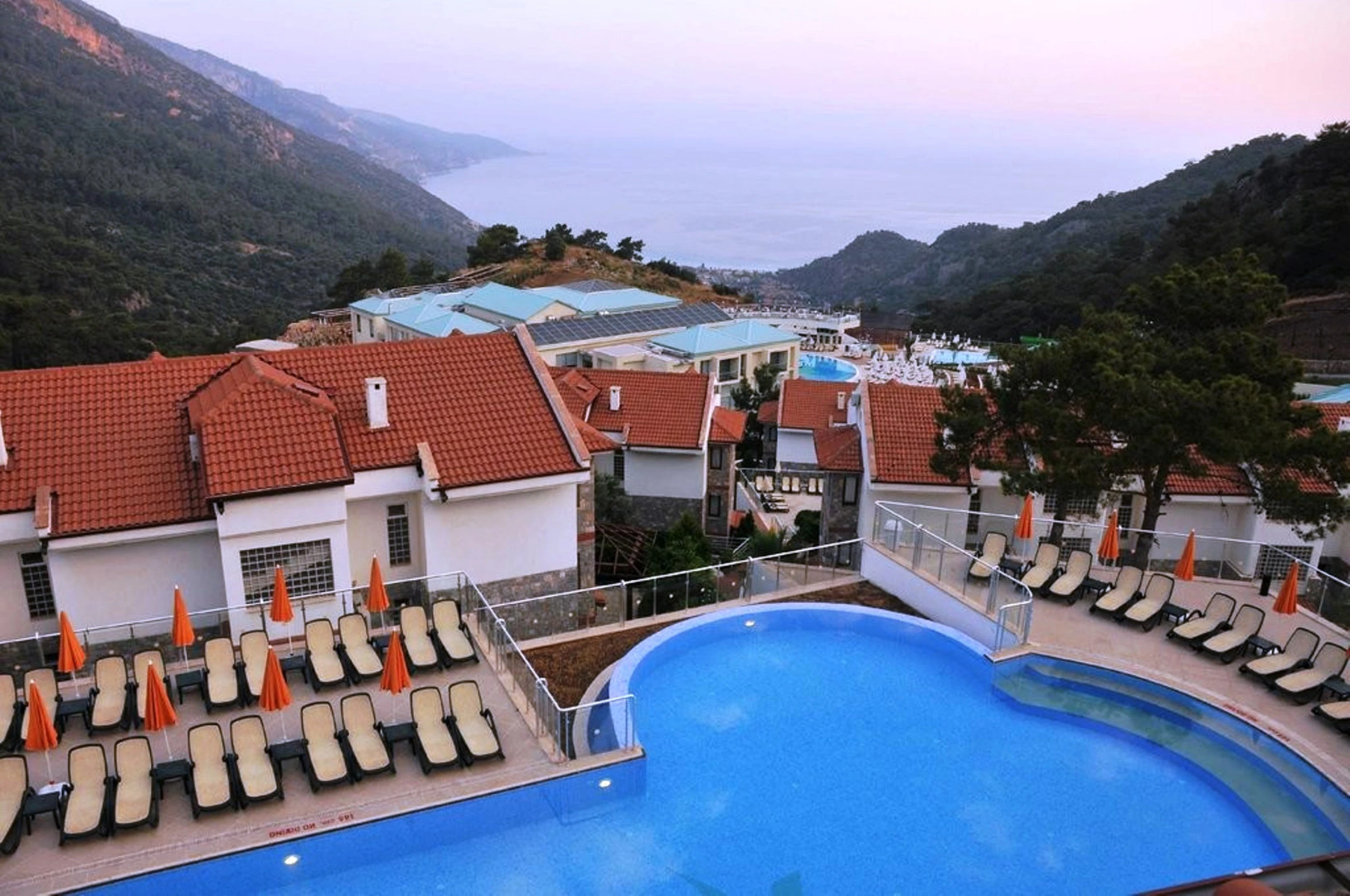 Отель Golden Life Heights Deluxe Suite