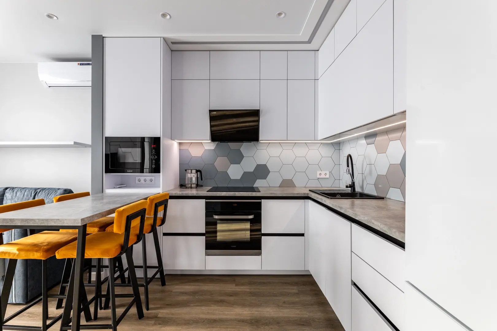 Квартира в элитнoм комплeксе Минск Мир