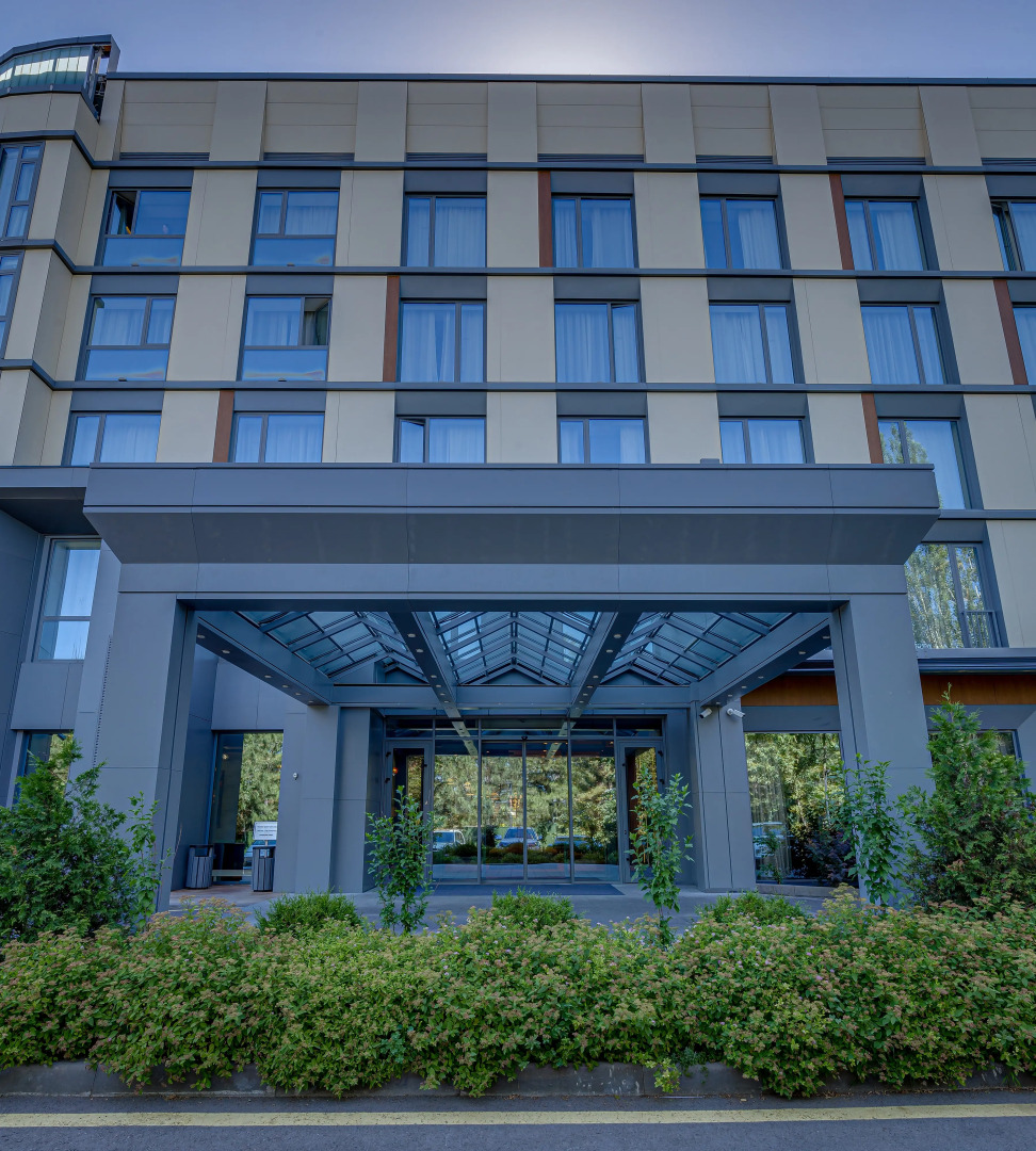 Sadu Hotel