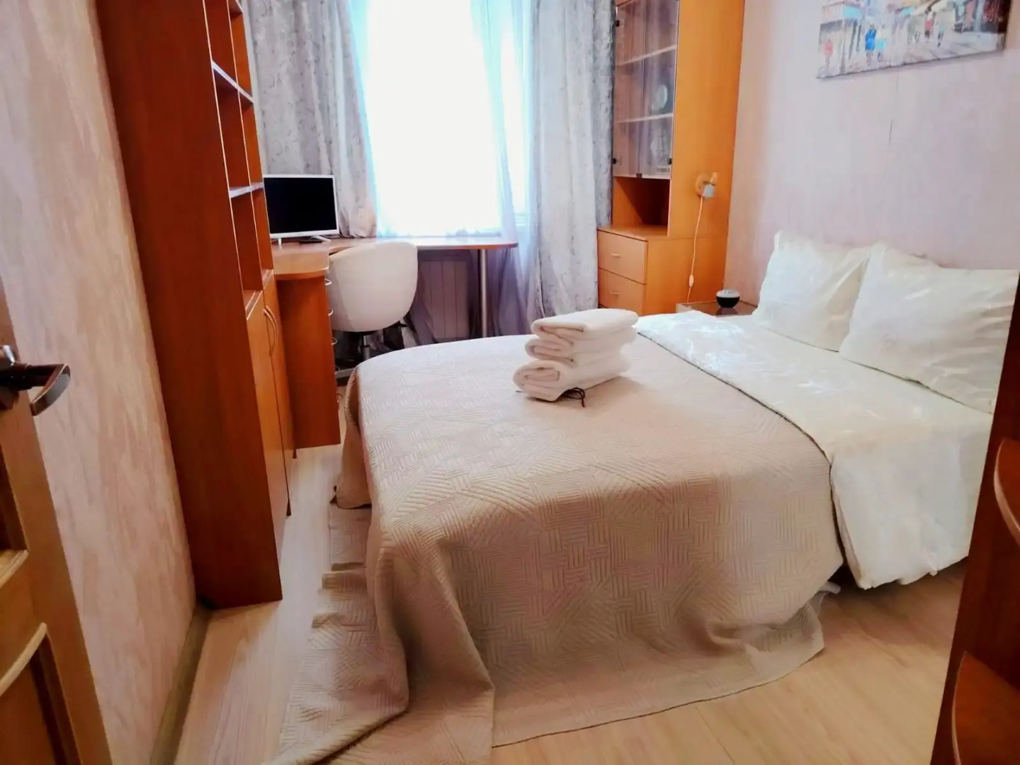 Квартира GoldApart Мантулинская 2