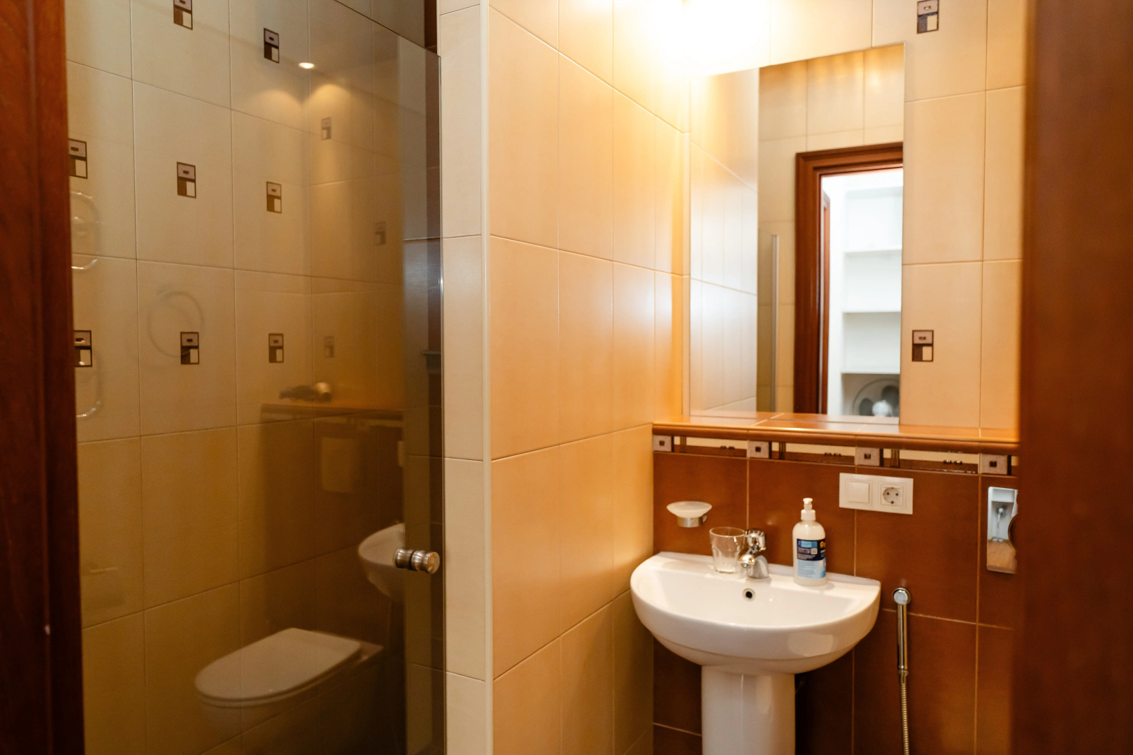 Современная квартира Невский 13 с балконом и парковкой