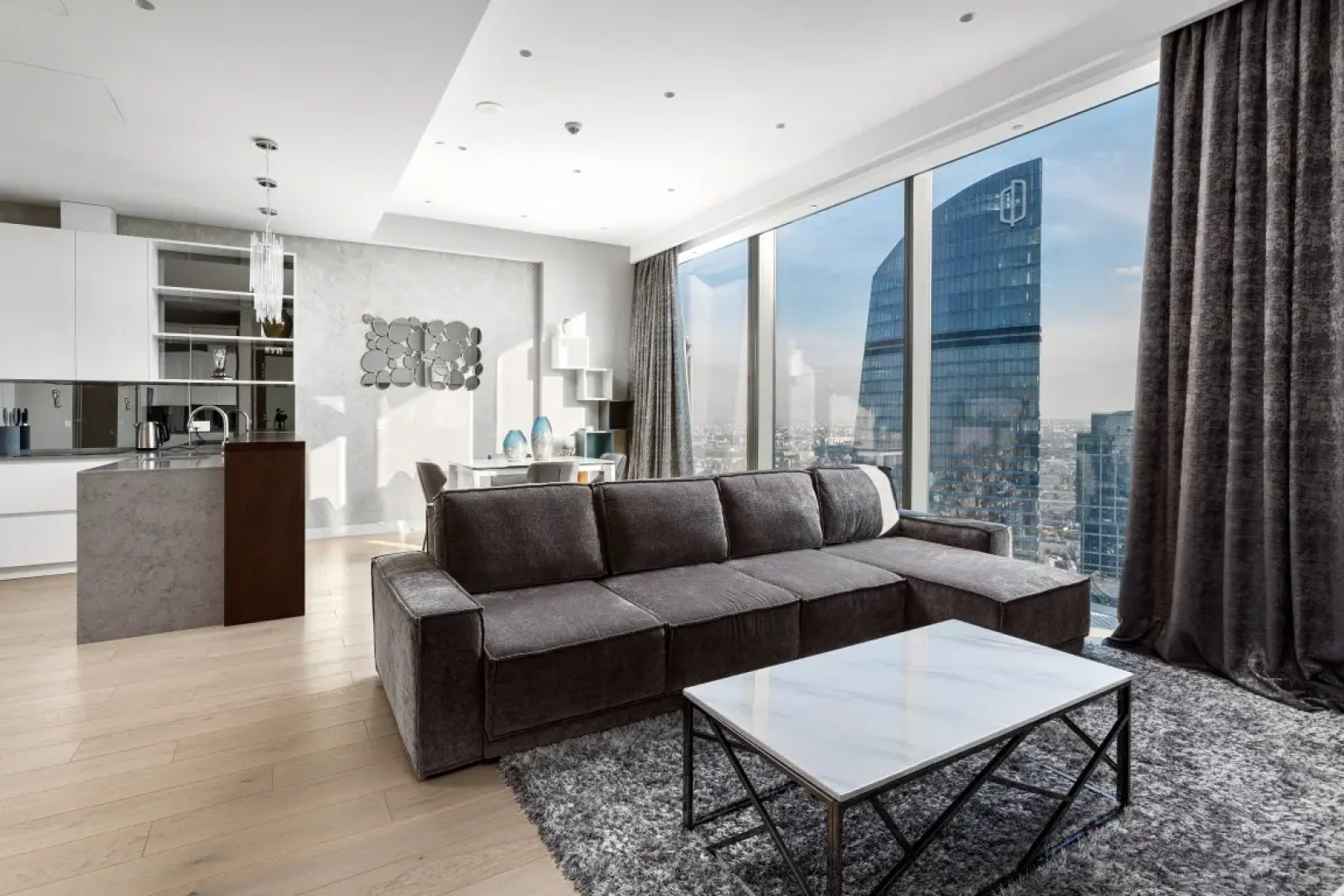 Апартамент на 73 этаже с потрясающим видом