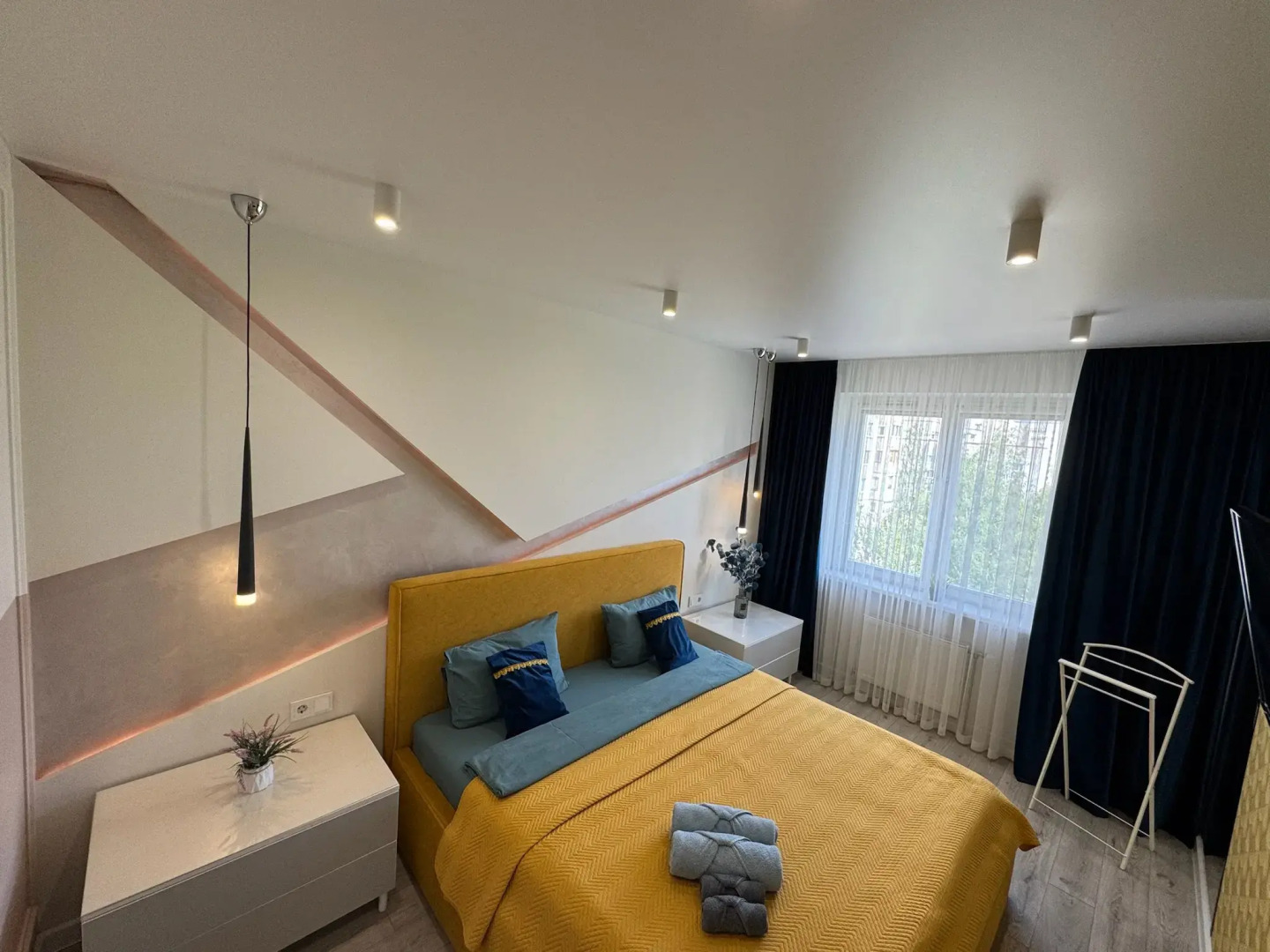 Апартаменты на Курчатова 24 - 2 комнаты