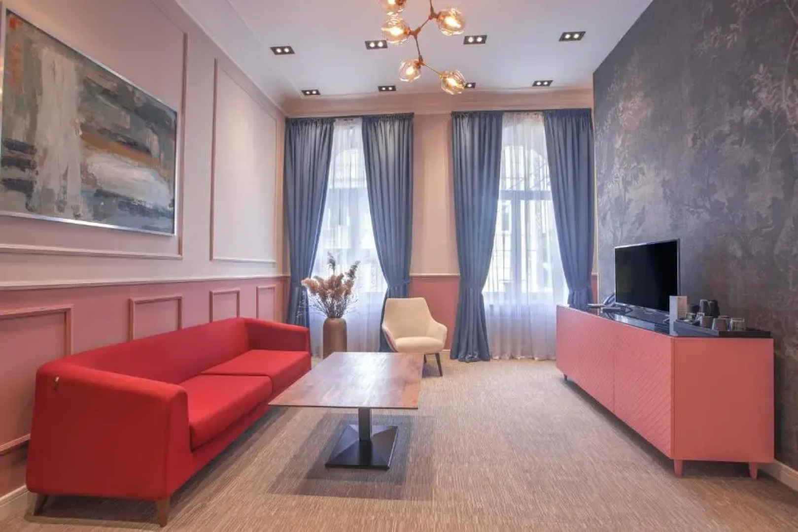 Heritage Hotel and Suites (by Travel Agency)