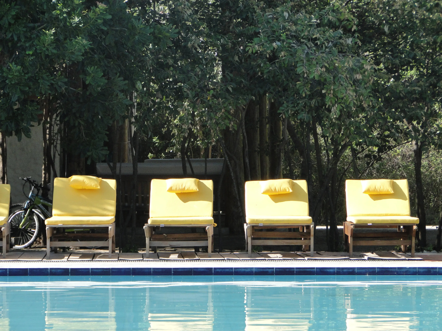 Отель Giman Free Beach Resort