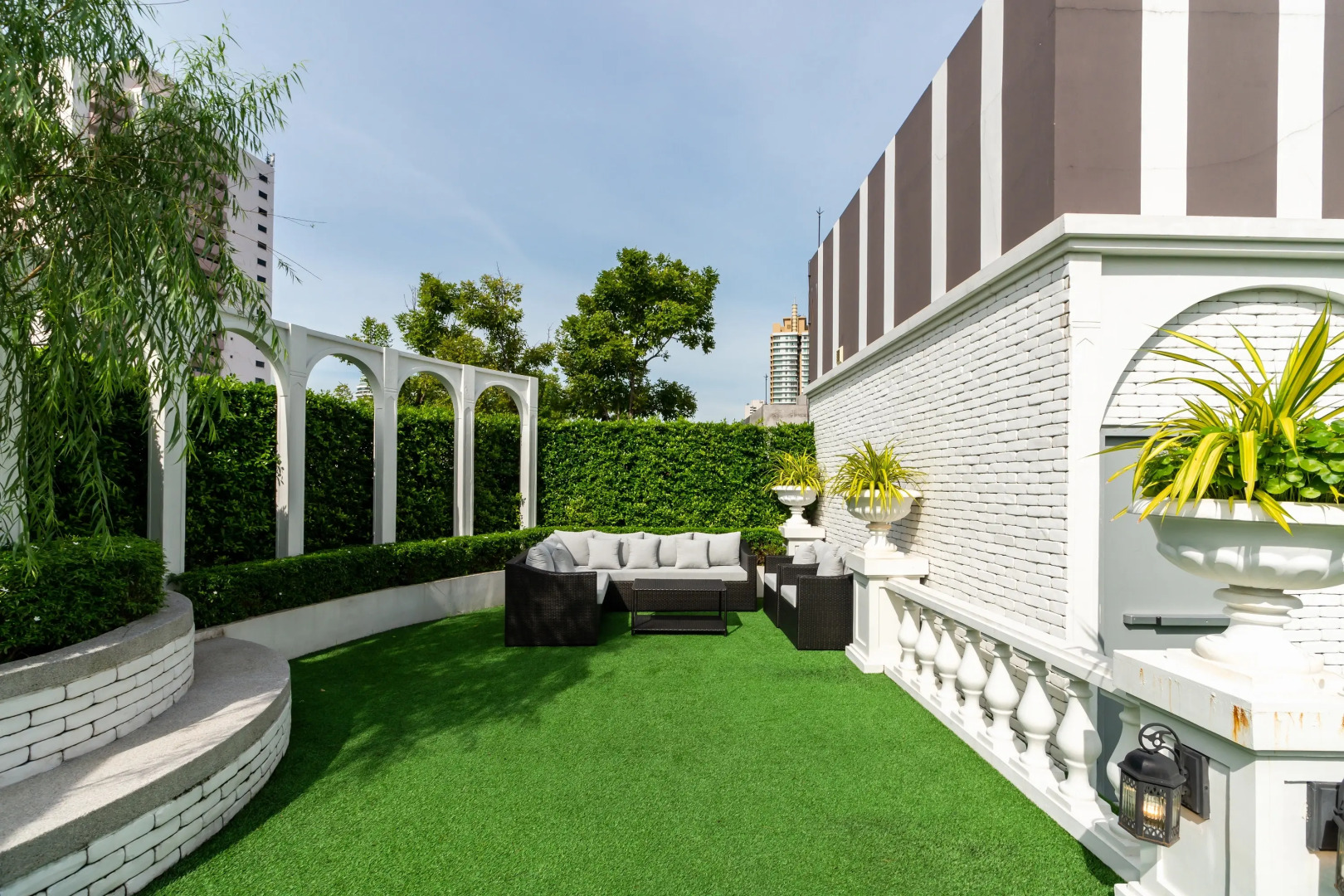 Отель The Quartier Hotel Phrom Phong - Thonglor Bangkok by Compass Hospitality