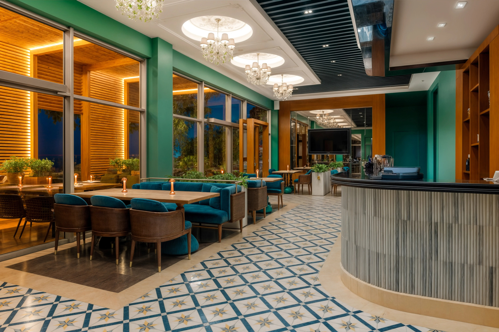 Merit Royal Gardens Hotel & Casino