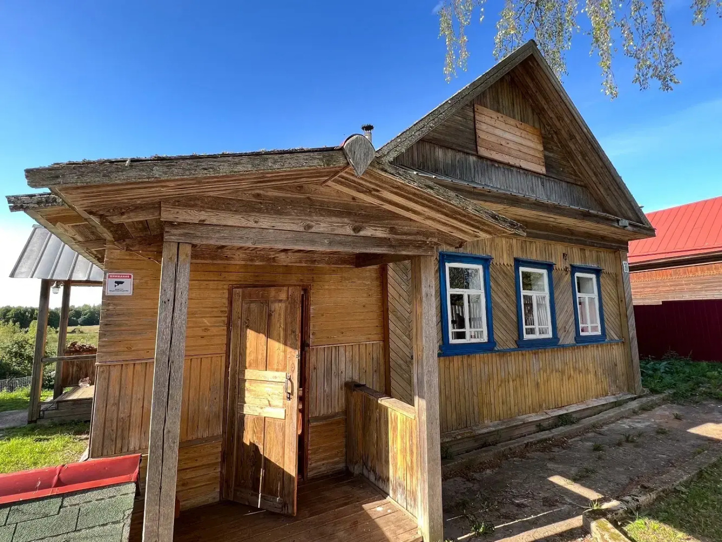 Частный дом Деревенский на берегу озера