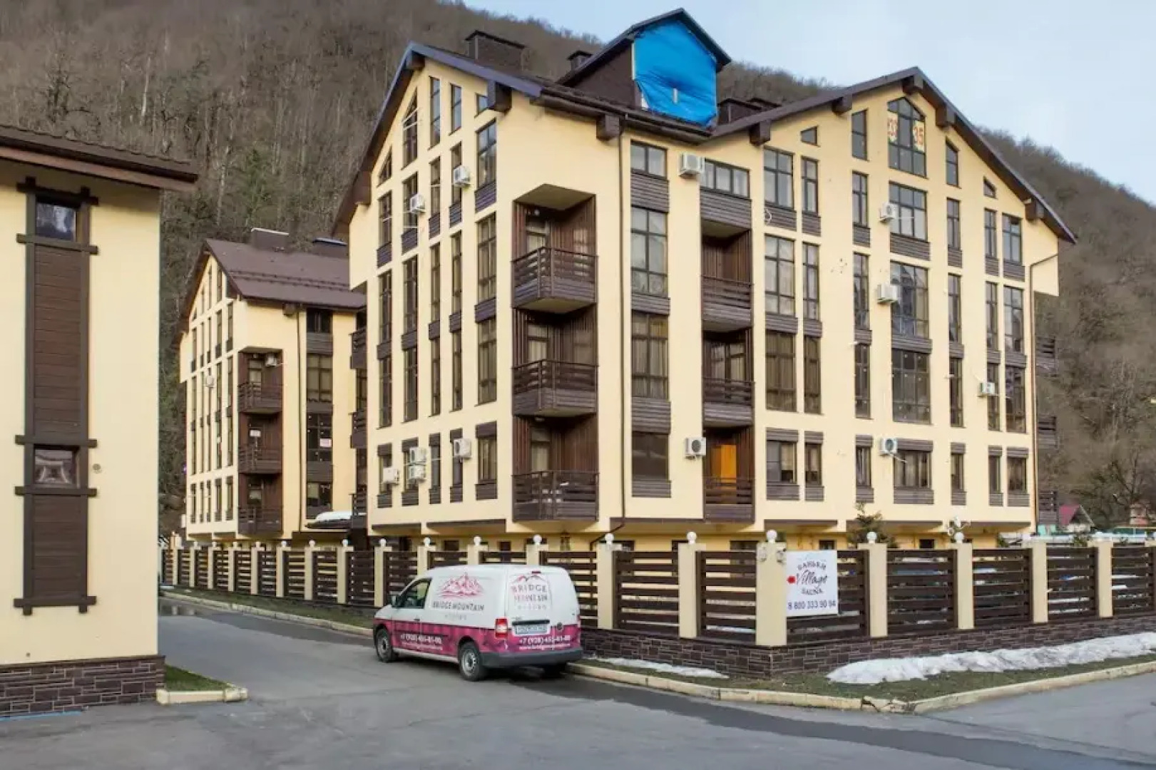 Апартаменты Mountains and Flowers