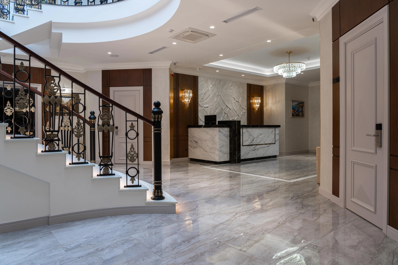 FRANKFORT Expo Hotel&Spa