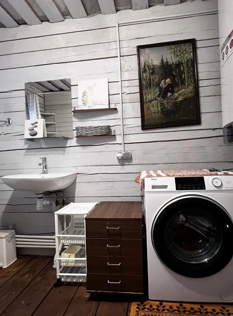 Частный дом четырехкомнатная дача 120 м²