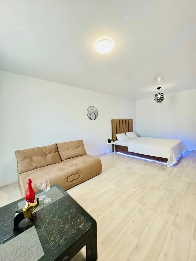 Квартира у метро Чкаловская Апарт 96