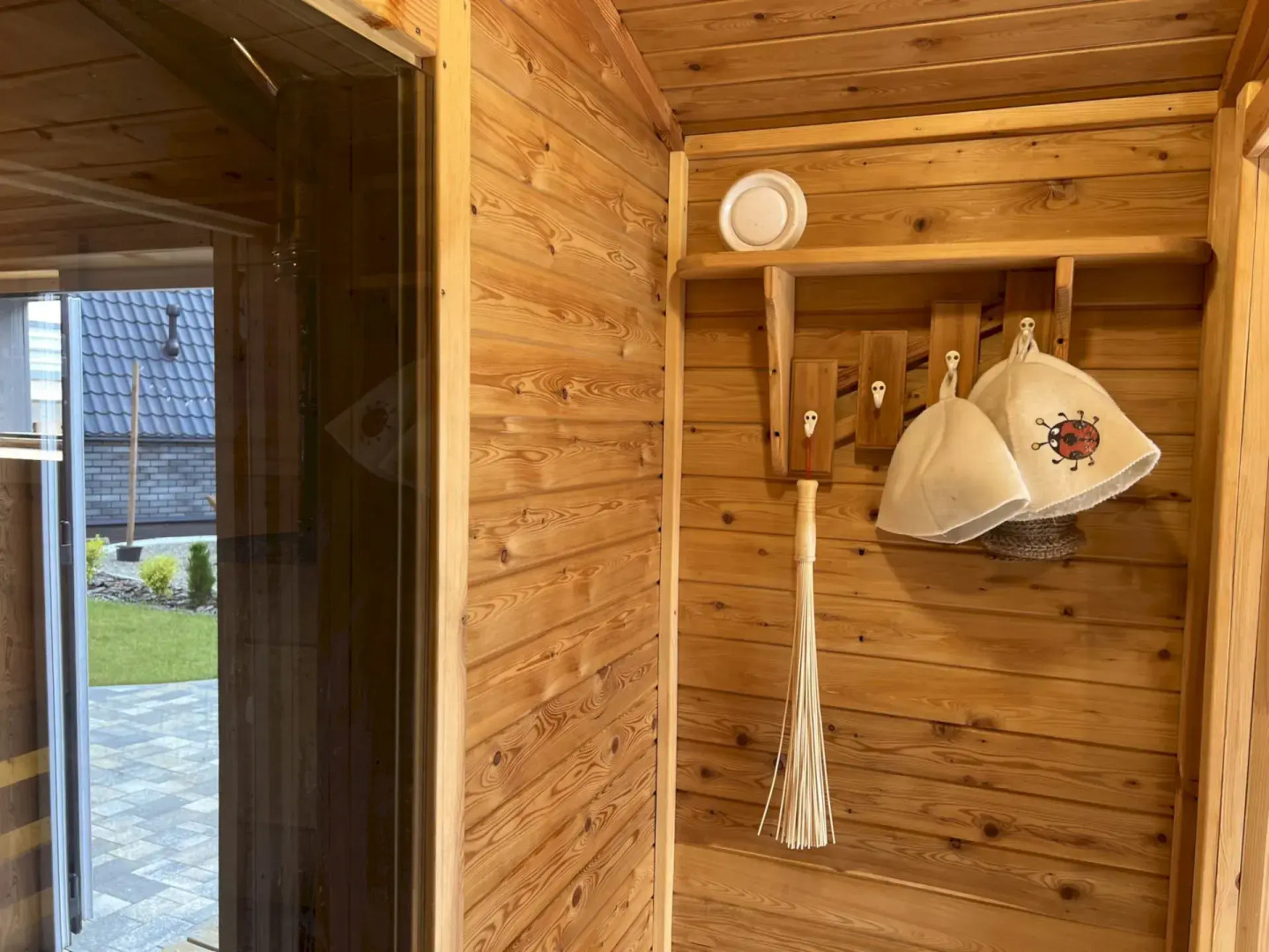 Частный дом 450 А-фрейм Лимон с тёплым бассейном и баней