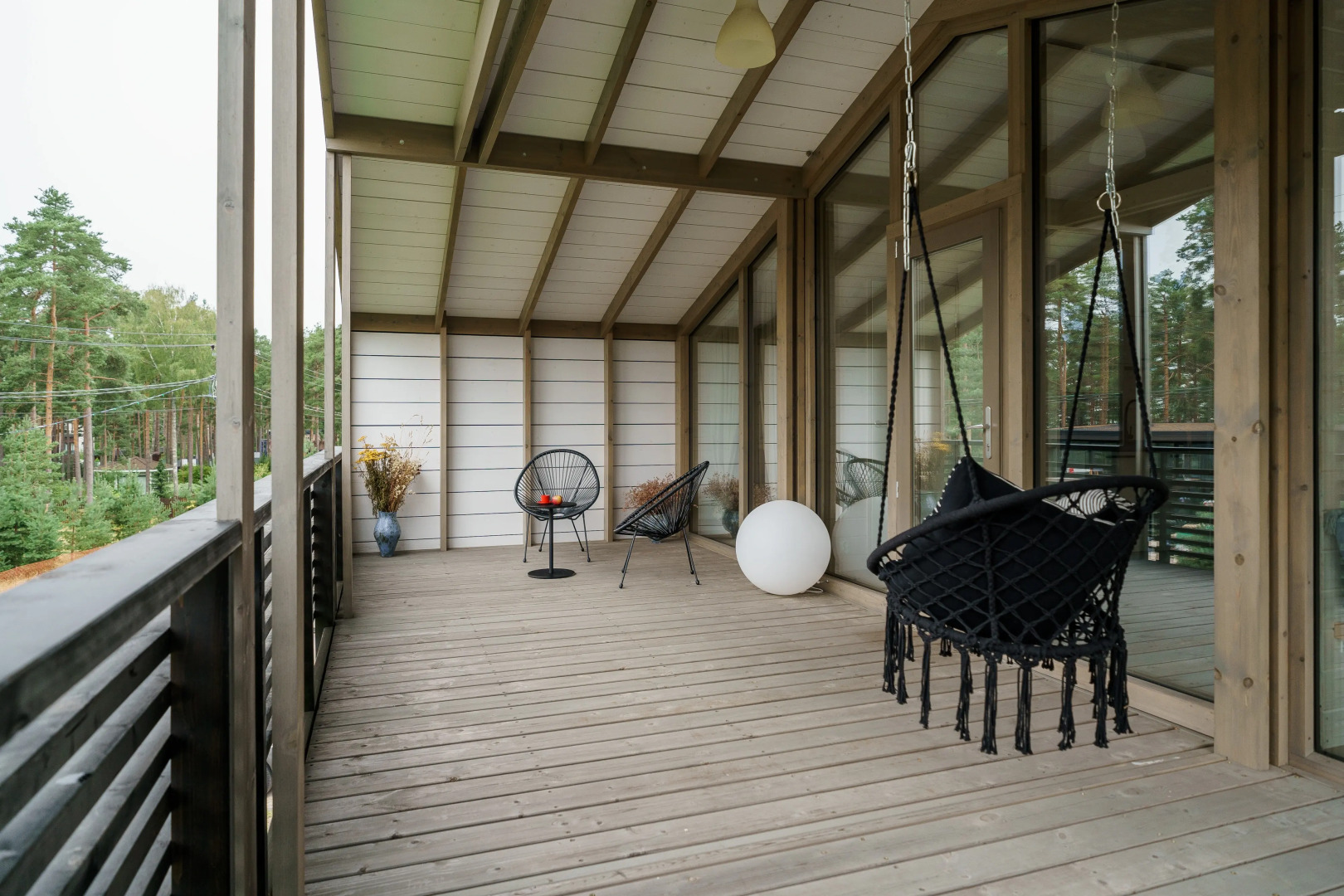 Частный дом пространства три тома у Финского залива