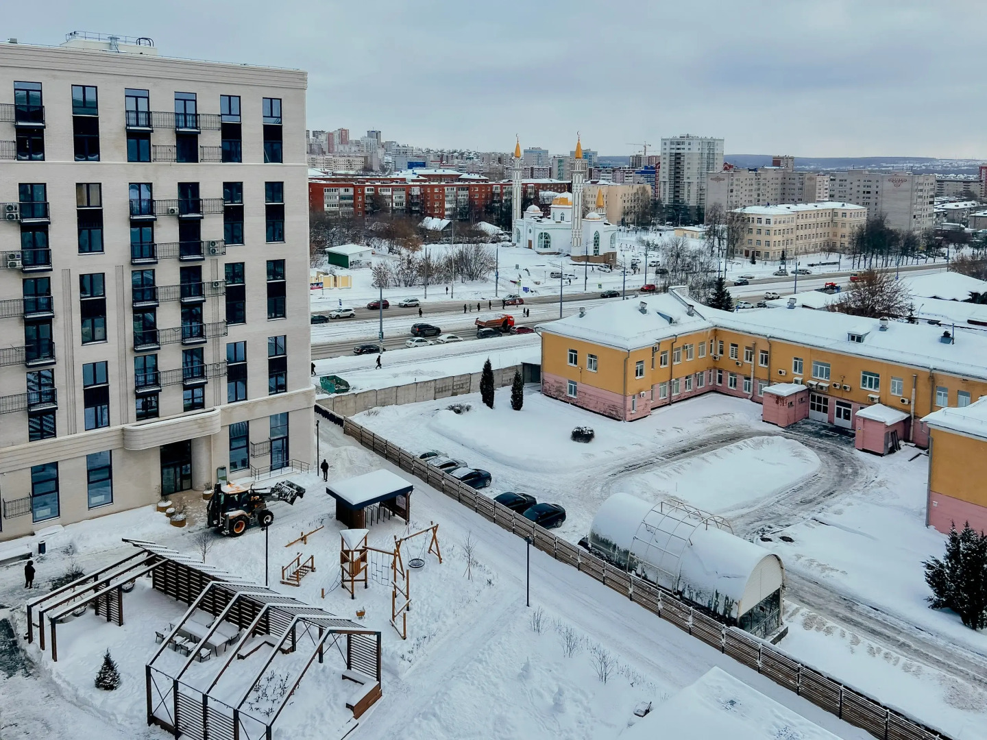 Апартаменты Privi House на Красной 140