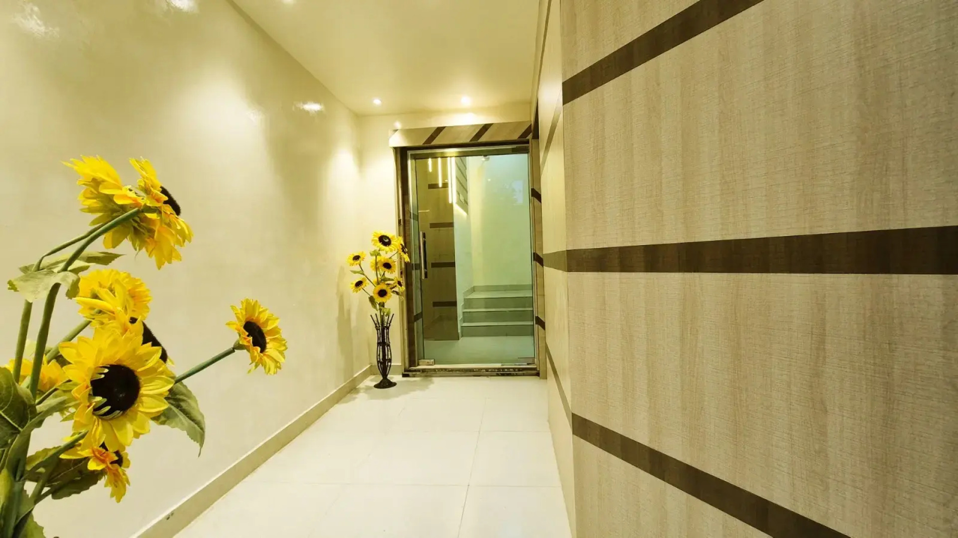 Отель Best Inn By Book Meri