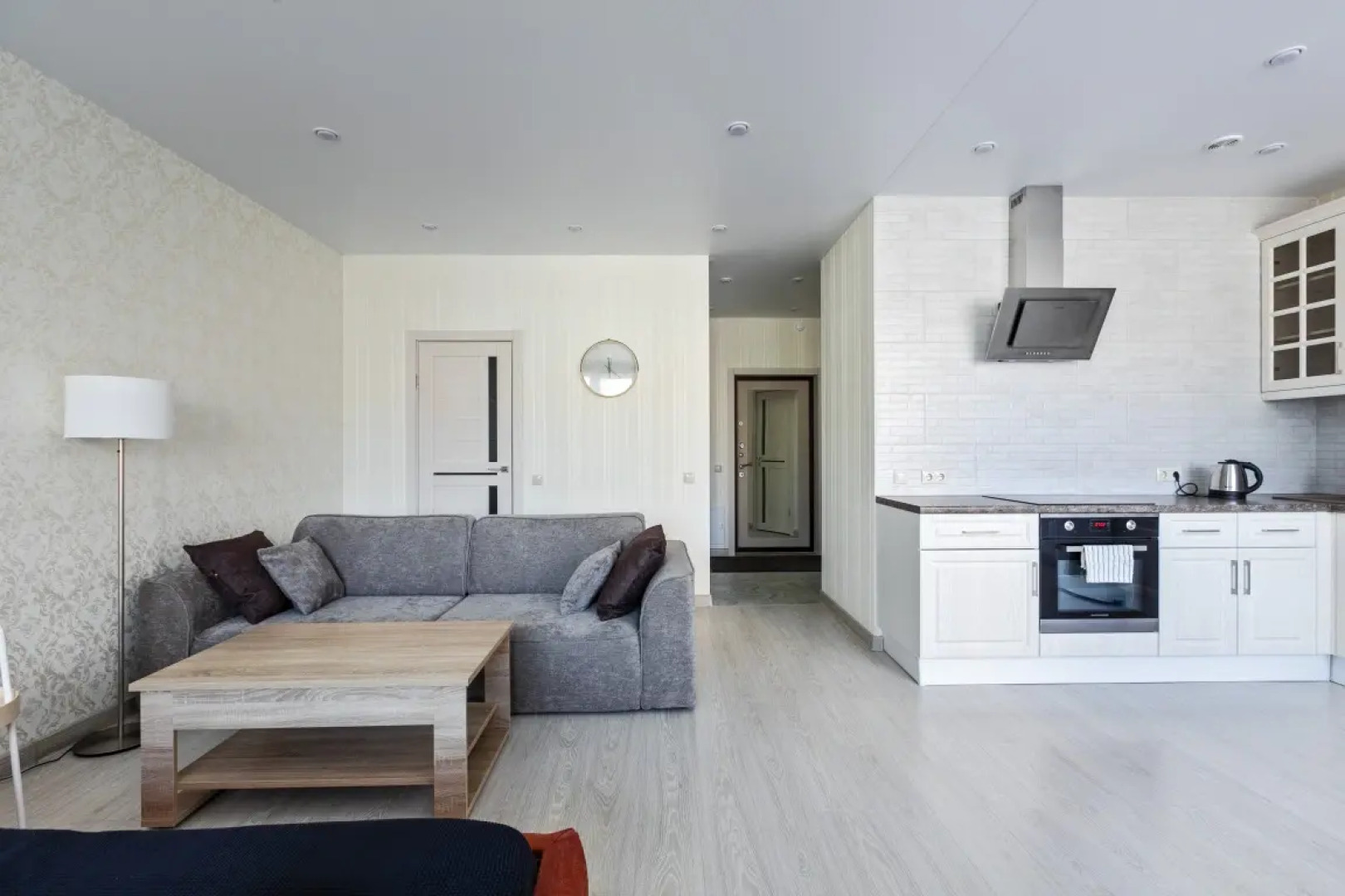 Квартира 1 MaxRealty24 Molodezhnaya 7/1