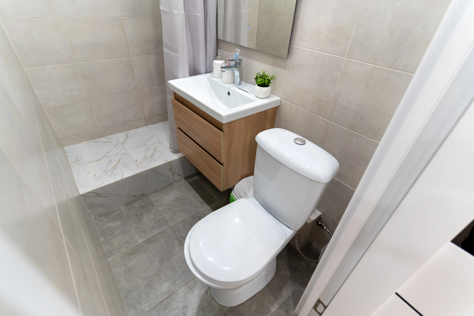 Апартаменты на Авиационной 63/3 (А)