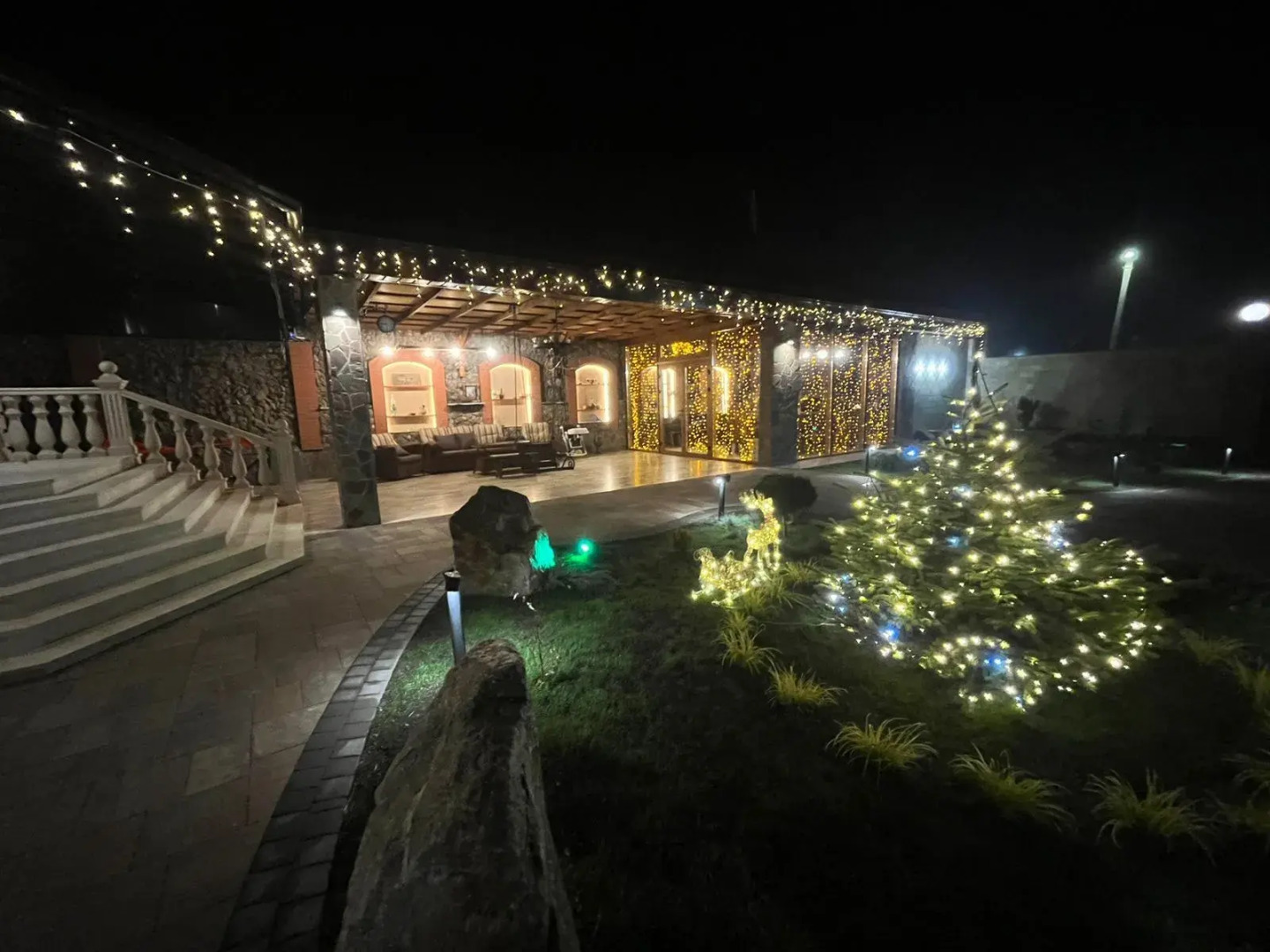 Частный Дом в Горах с Бассейном