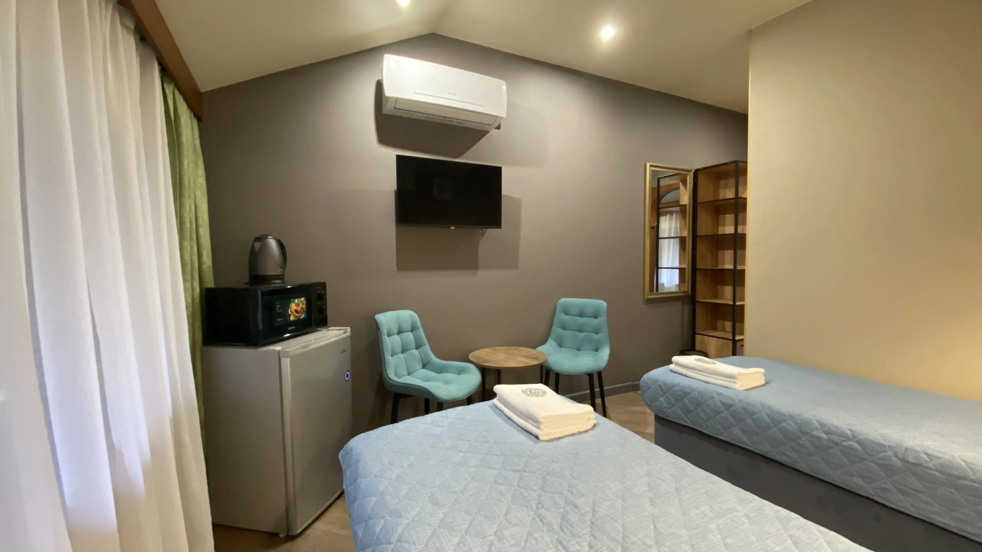 Апартаменты студия 3 Дворик Друзей