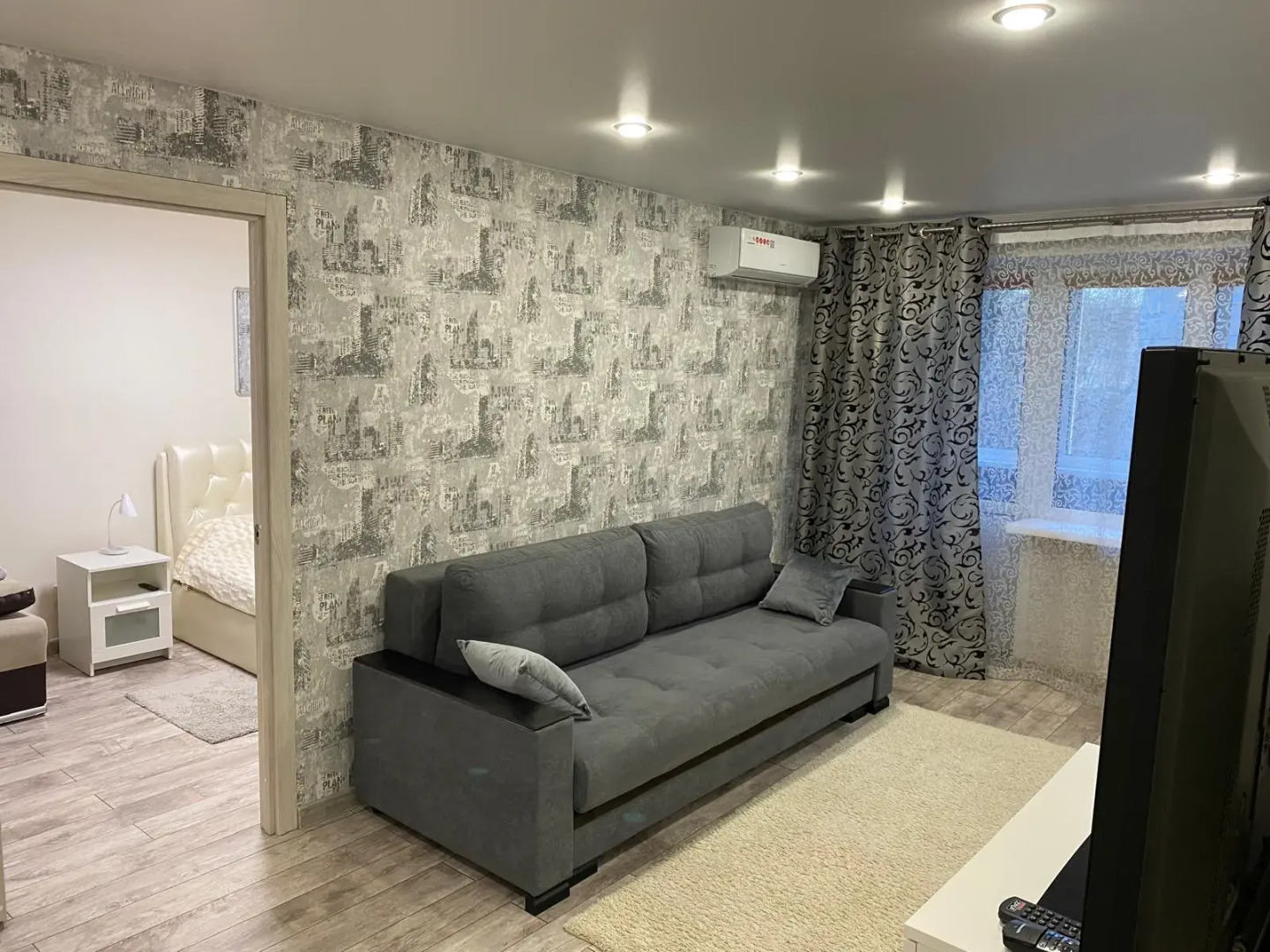 Апартаменты Ленина 3