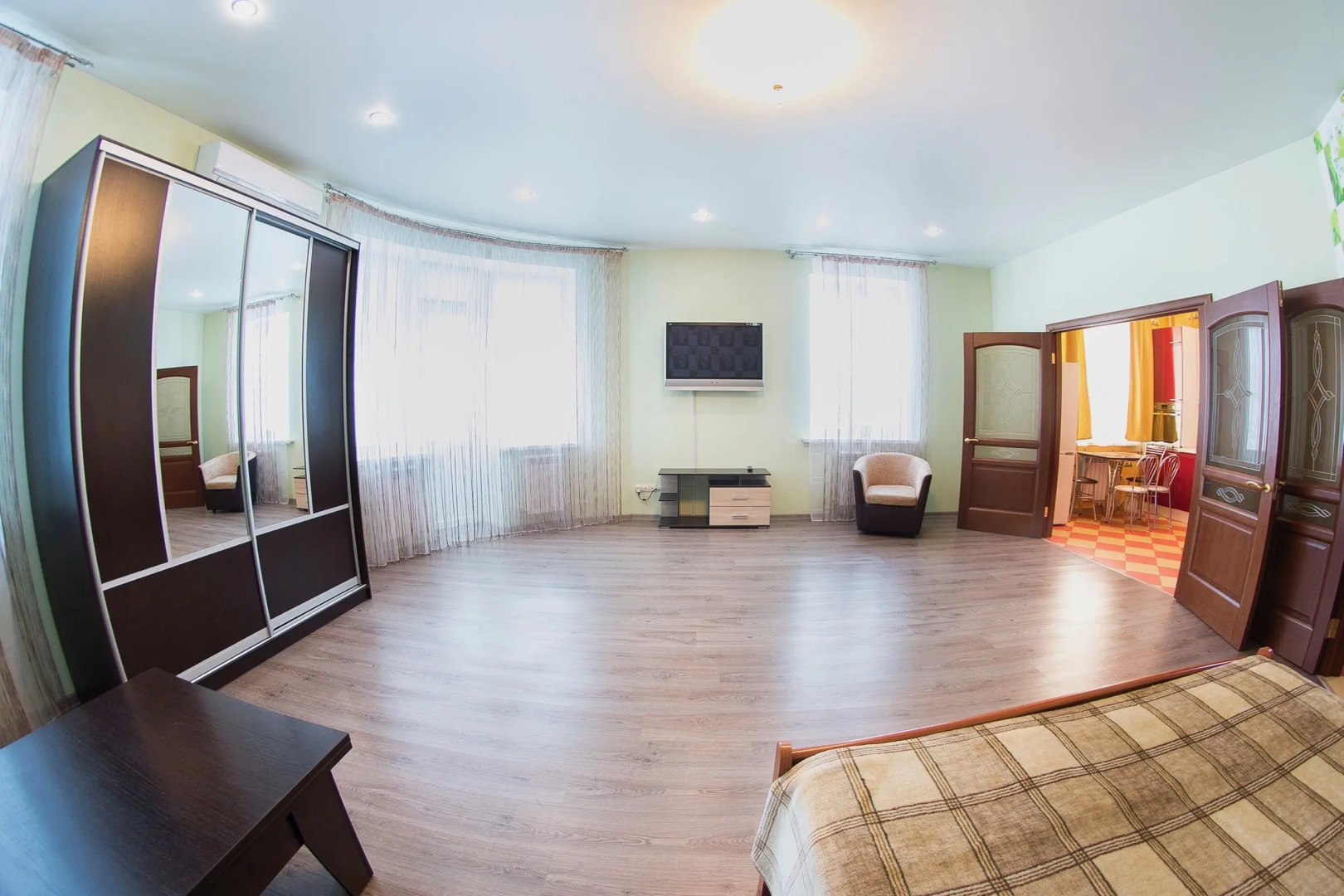 Апартаменты Saratov Lights на Мичурина 47