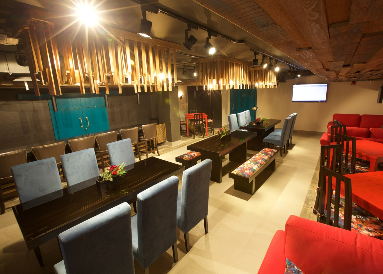 Отель Lujain Suites