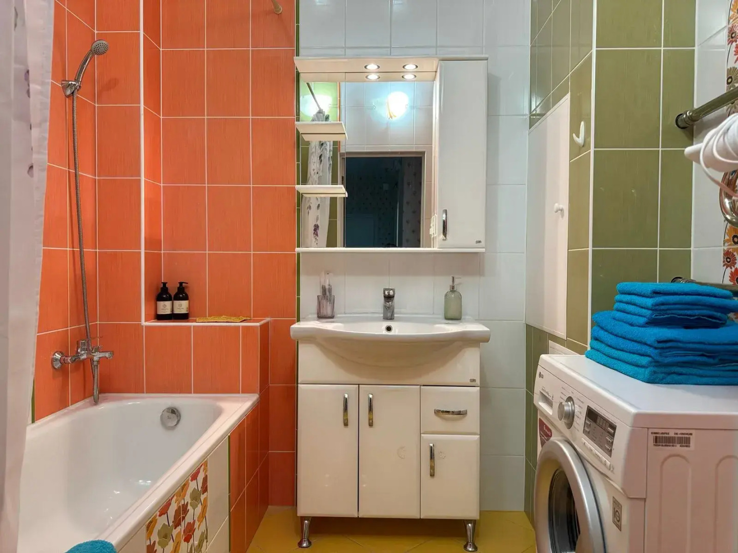 Апартаменты Аврора Октябрьская 24