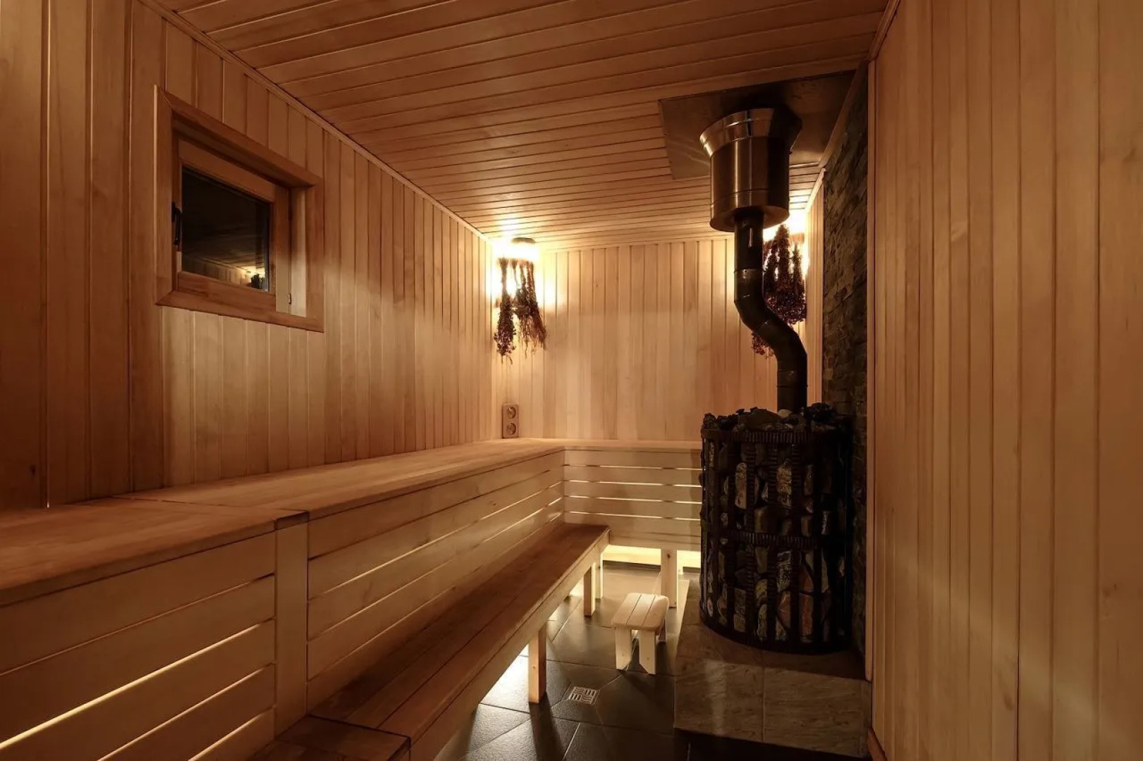 Частный дом с баней