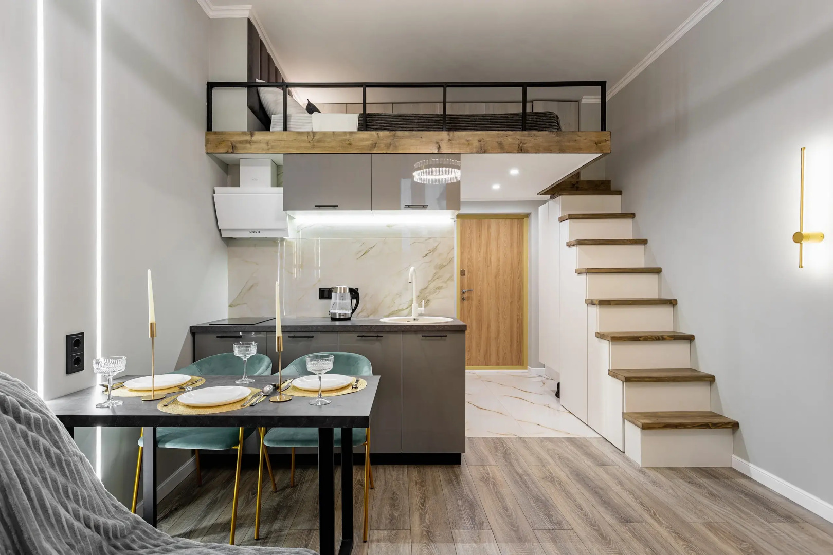 Апартаменты с Дизайнерским Ремонтом в Отличной Локации