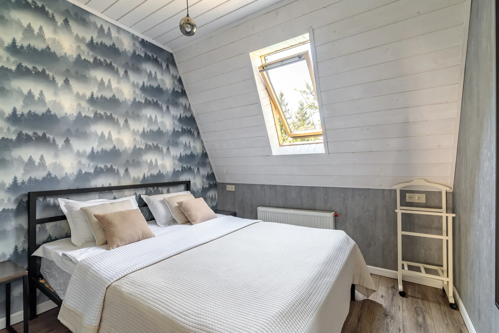 Гостевой Дом на берегу озера с верандой в Новой Москве