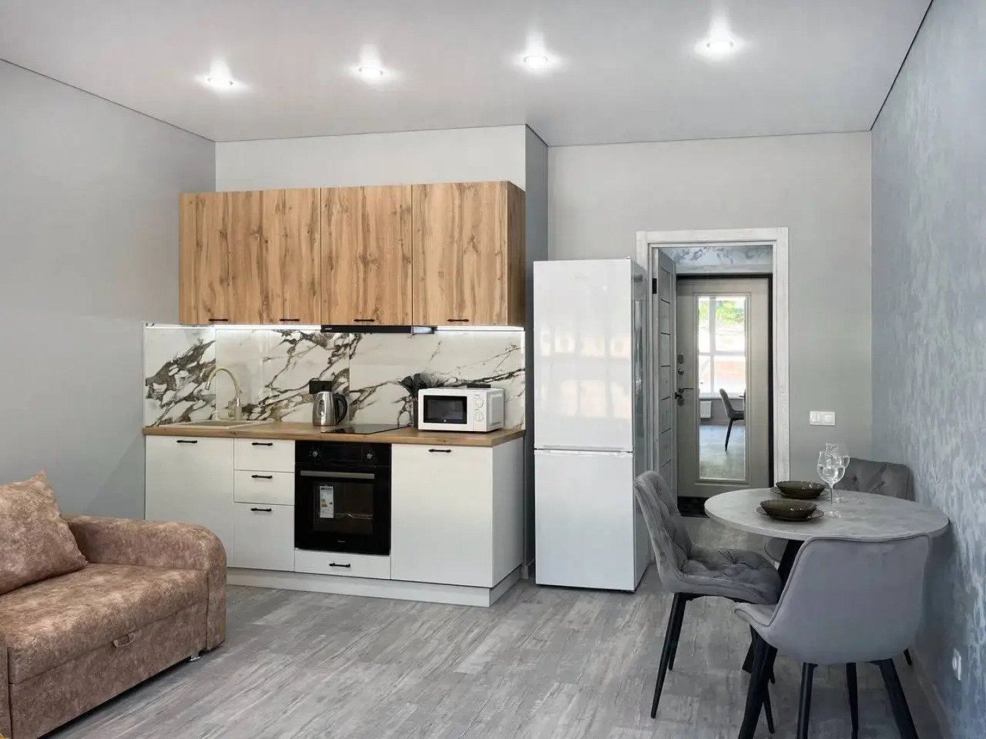 Апартаменты "Slavno" на Свободы 7А 1