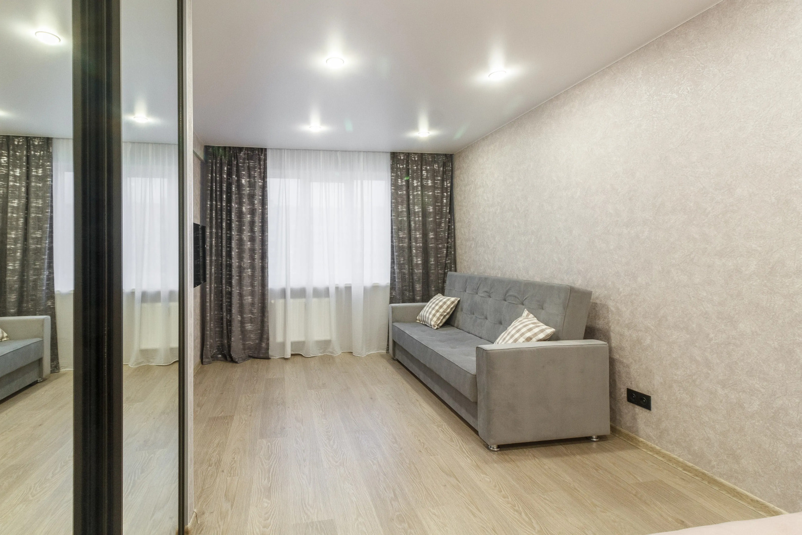 Квартира Не Вопрос с отличным ремонтом у Ледового дворца