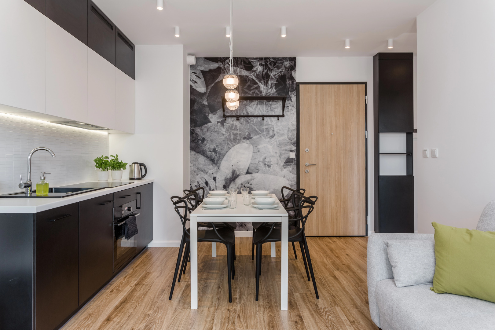 Апартаменты Chill Apartments Wola Center