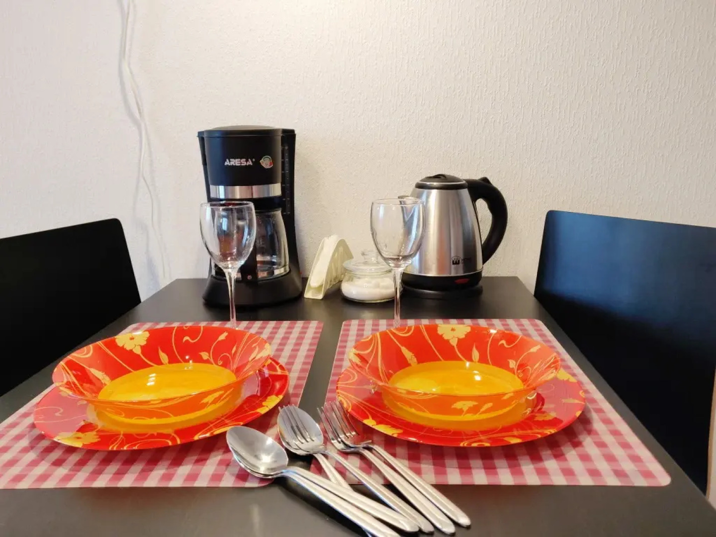 Студия Modern метро Ладожская