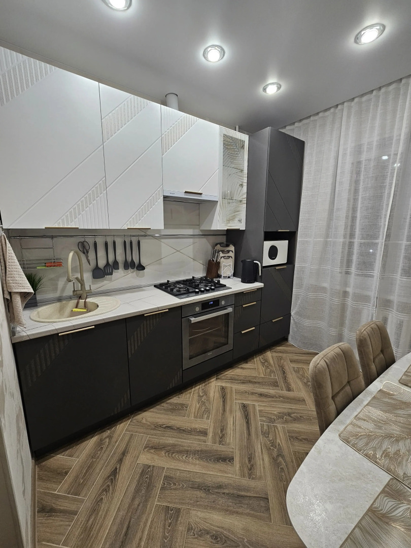 Квартира Трехкомнатные апартаменты в городе Вуктыл