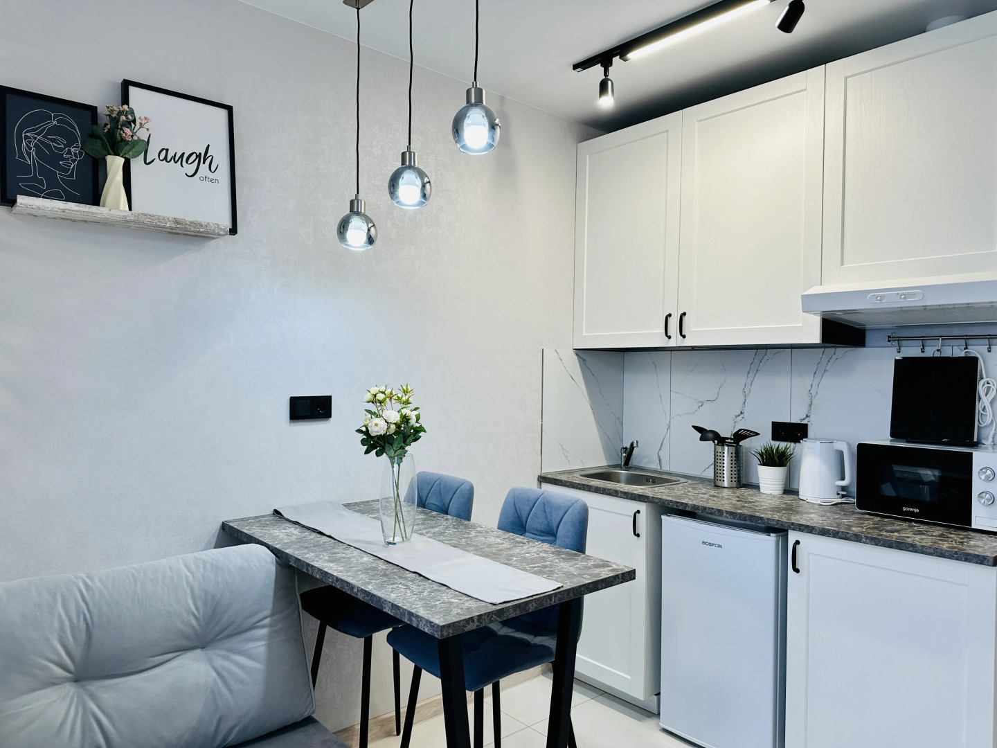 Апартаменты Unique Apart Олива видовая квартира в элитном ЖК рядом с Кассационным судом и Мариинским театром на Мичурина 58/2