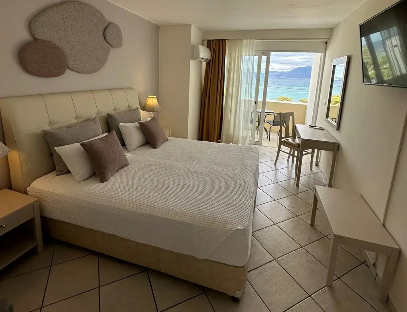 Курортный отель Faedra Beach