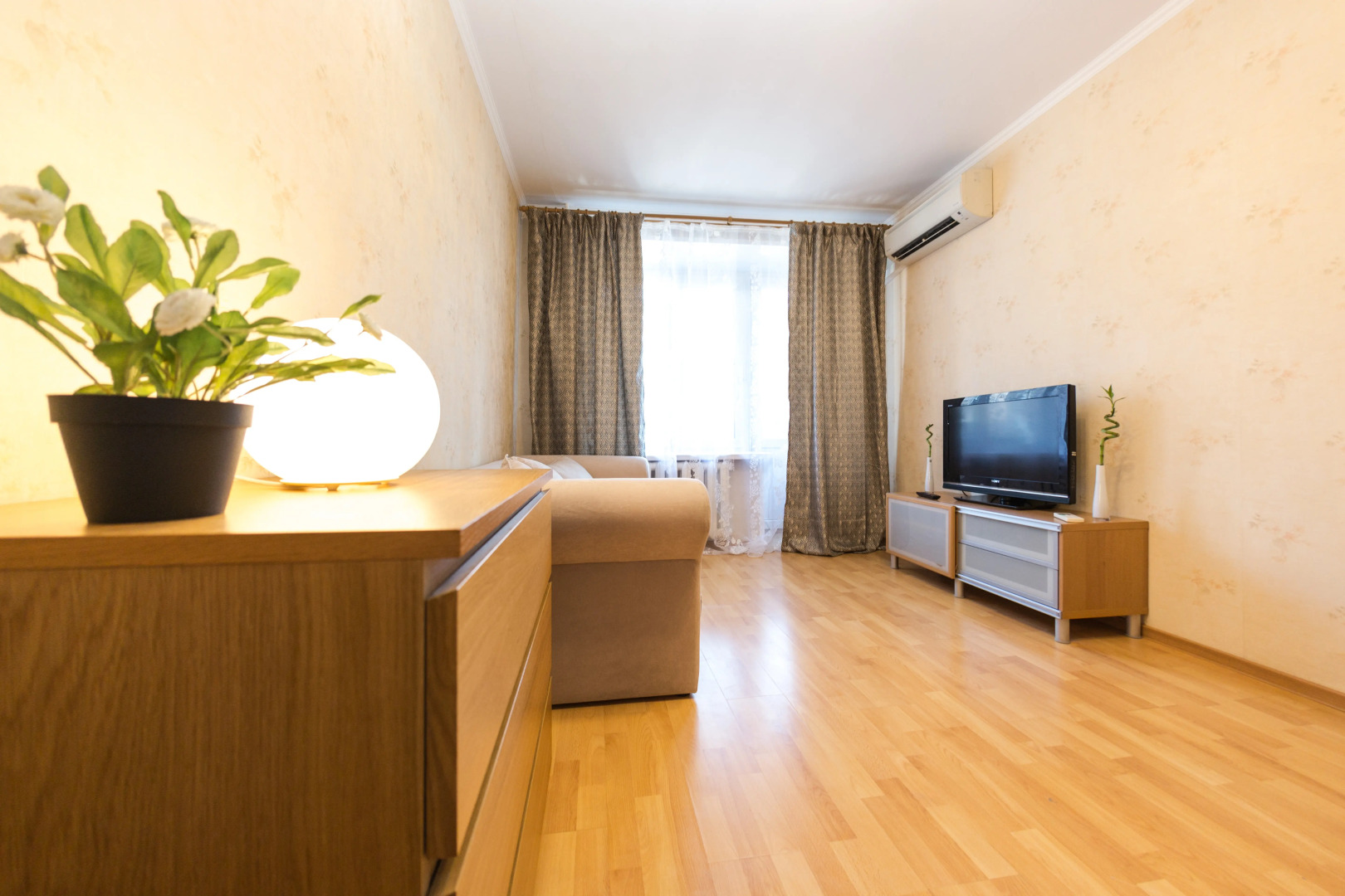 Апартаменты HotelRoom24 у метро белорусская