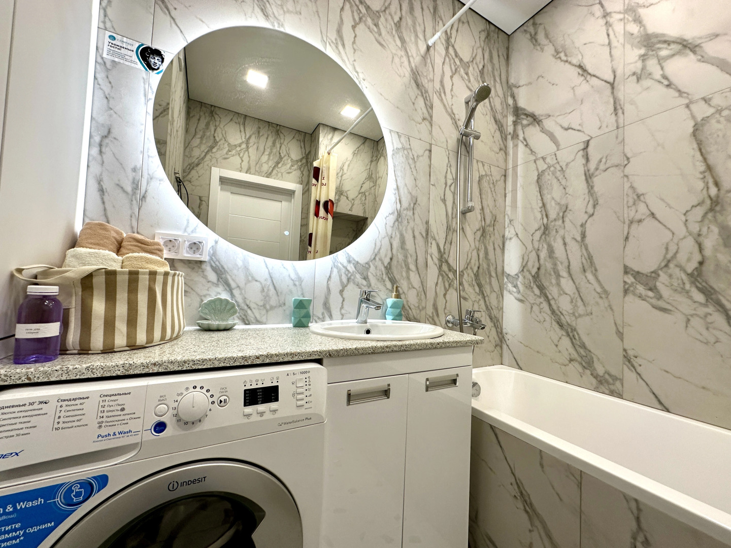 Апартаменты Люкс Аквамарин с дизайнерским ремонтом, для большой семьи