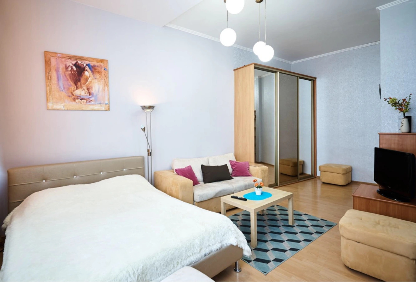 Апартаменты Интернациональная 14