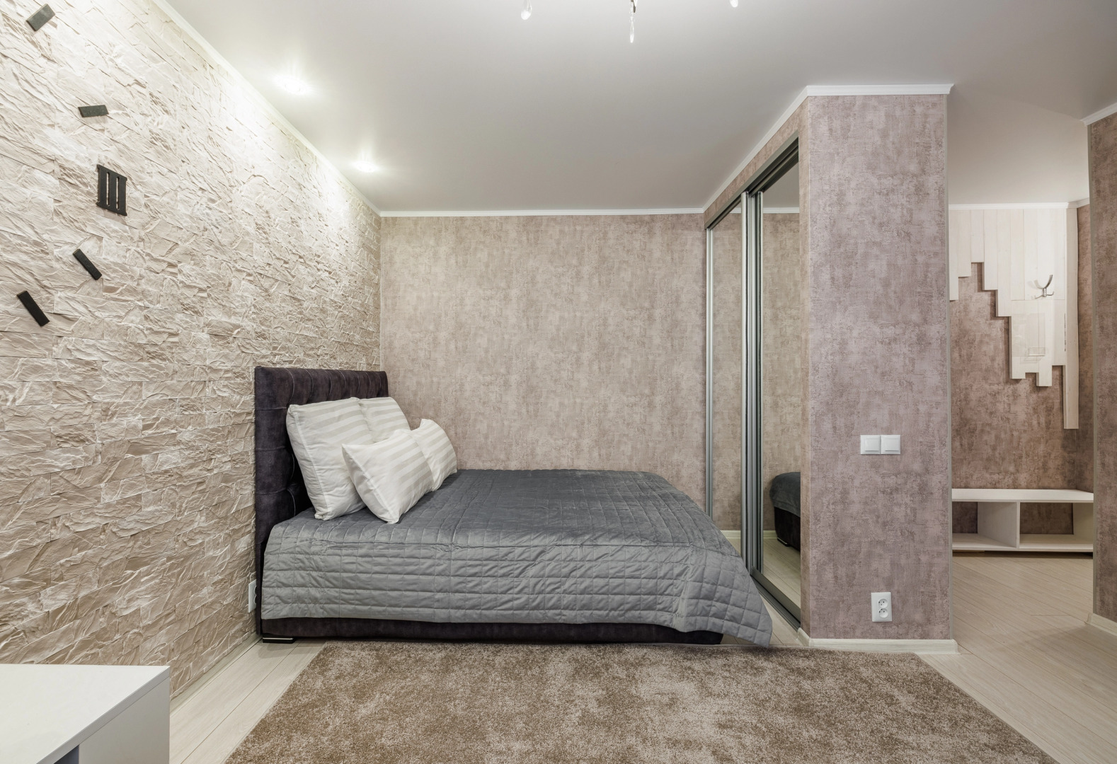 Квартира На Сойфера 19