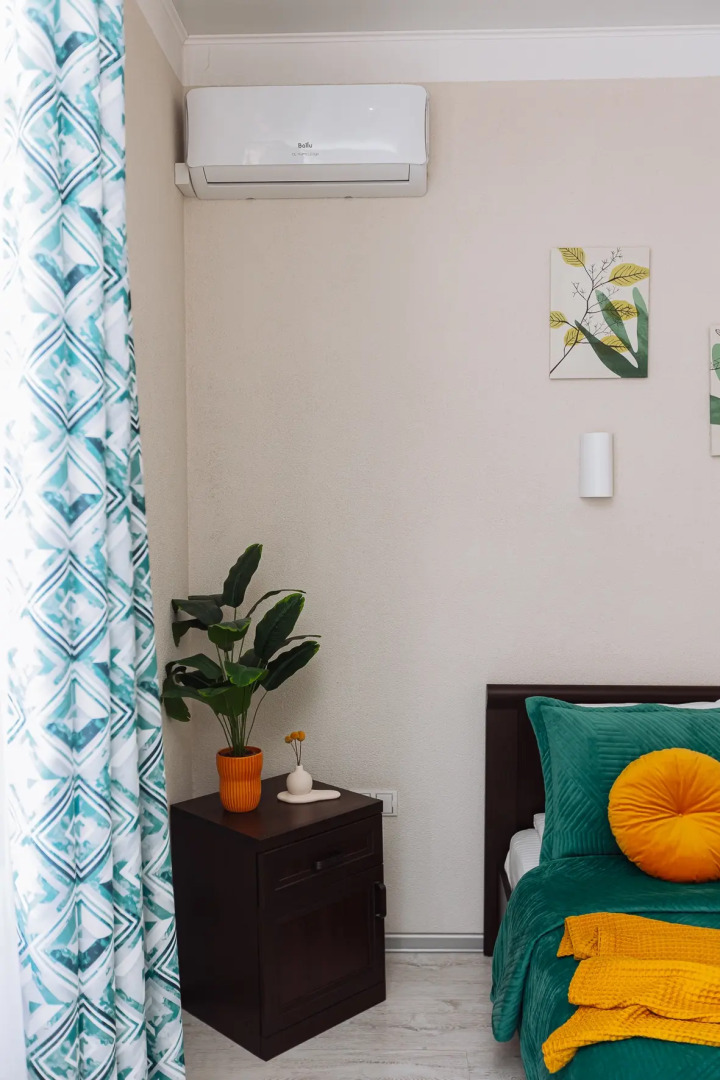 Квартира Душевная, уютная в парке на берегу озера