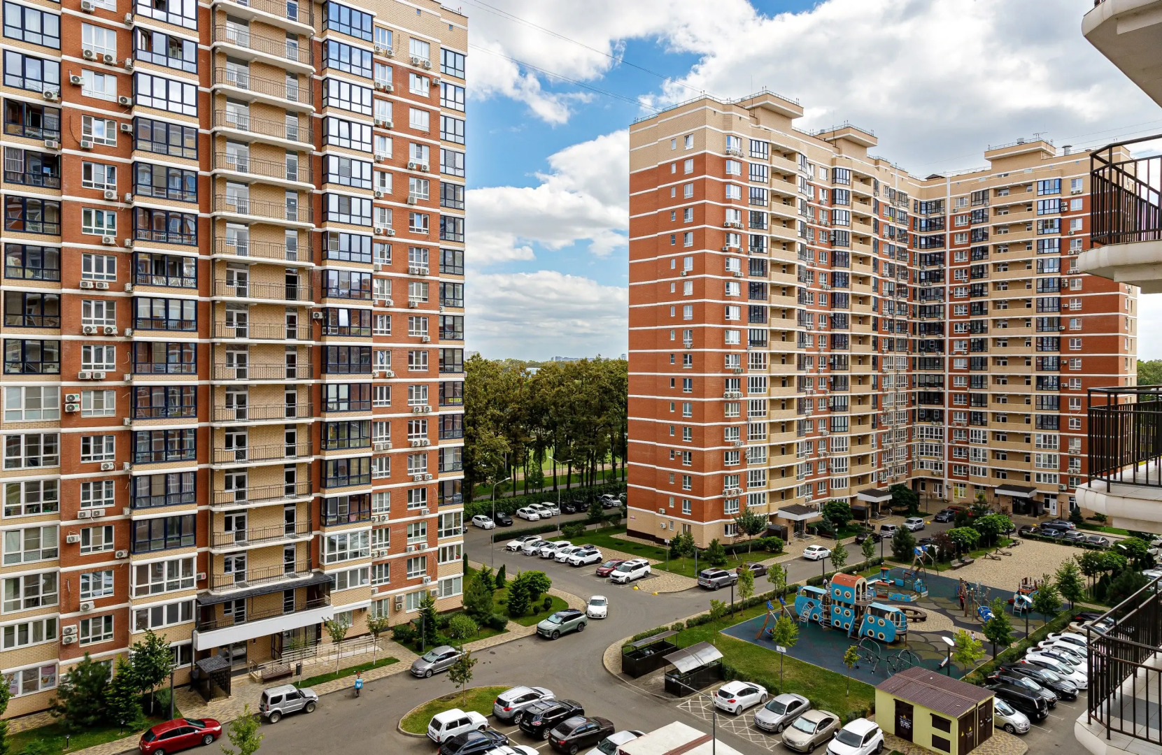 Квартира Двухкомнатная LikeHome Олива рядом с парком Галицкого