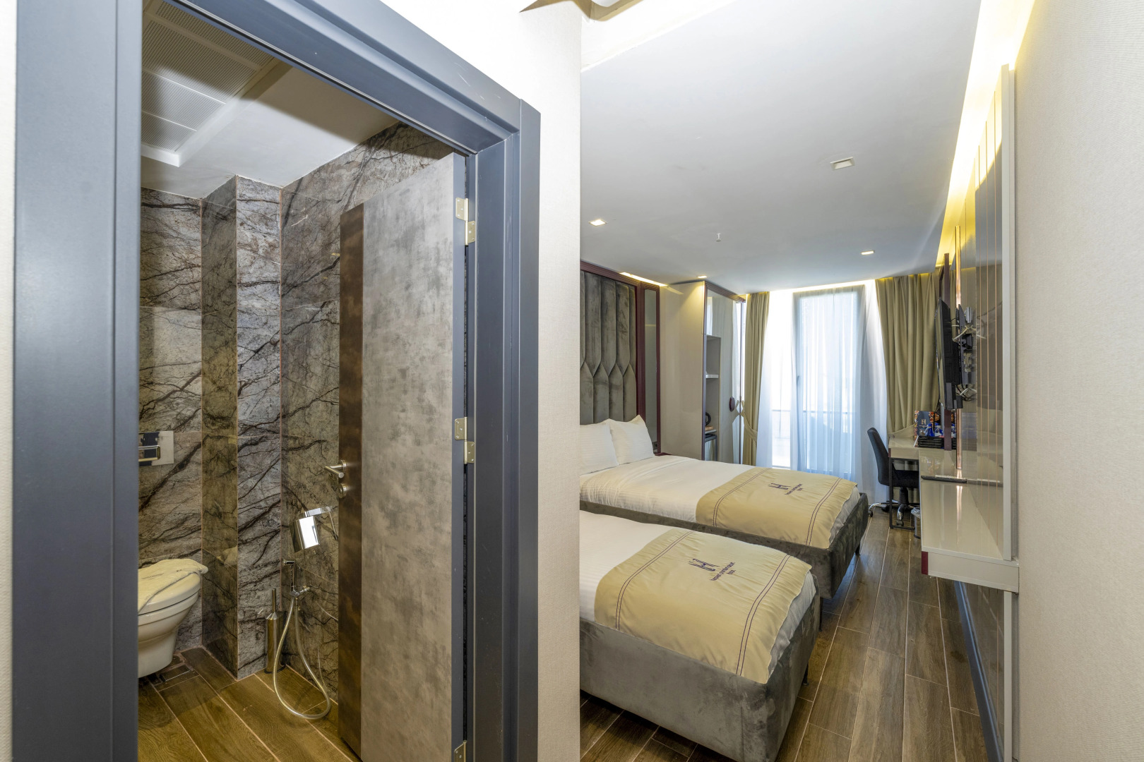 Отель Heaven Premium Airport