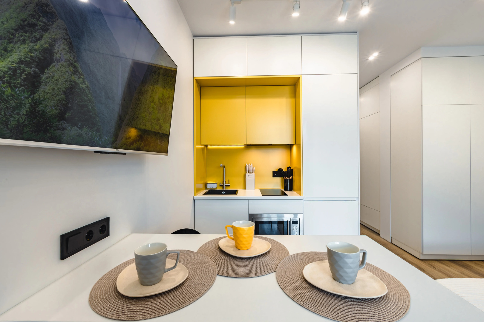 Апартаменты  Sun Paradise с видом на море и горы