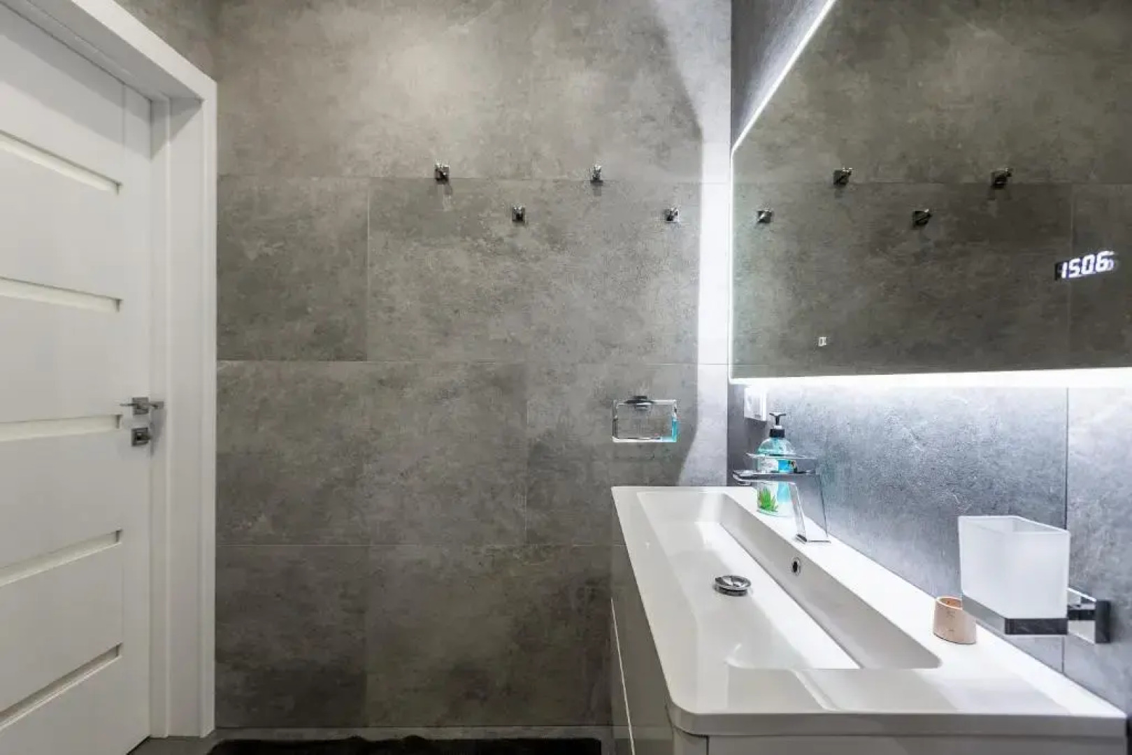 Апартаменты Двухкомнатные Центр, площадь Победы, Театральная 15, Колибри#15